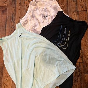 Nike woman’s tank top bundle
